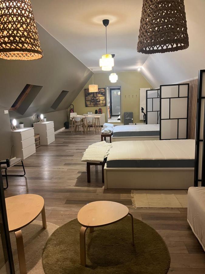 Gite Et Chambre D'Hote Gussignies 外观 照片